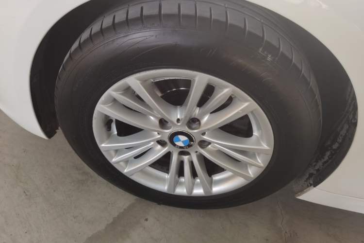 Used BMW 3 Series 2015 320Li Luxury Edition Fashion Model Exterior 2