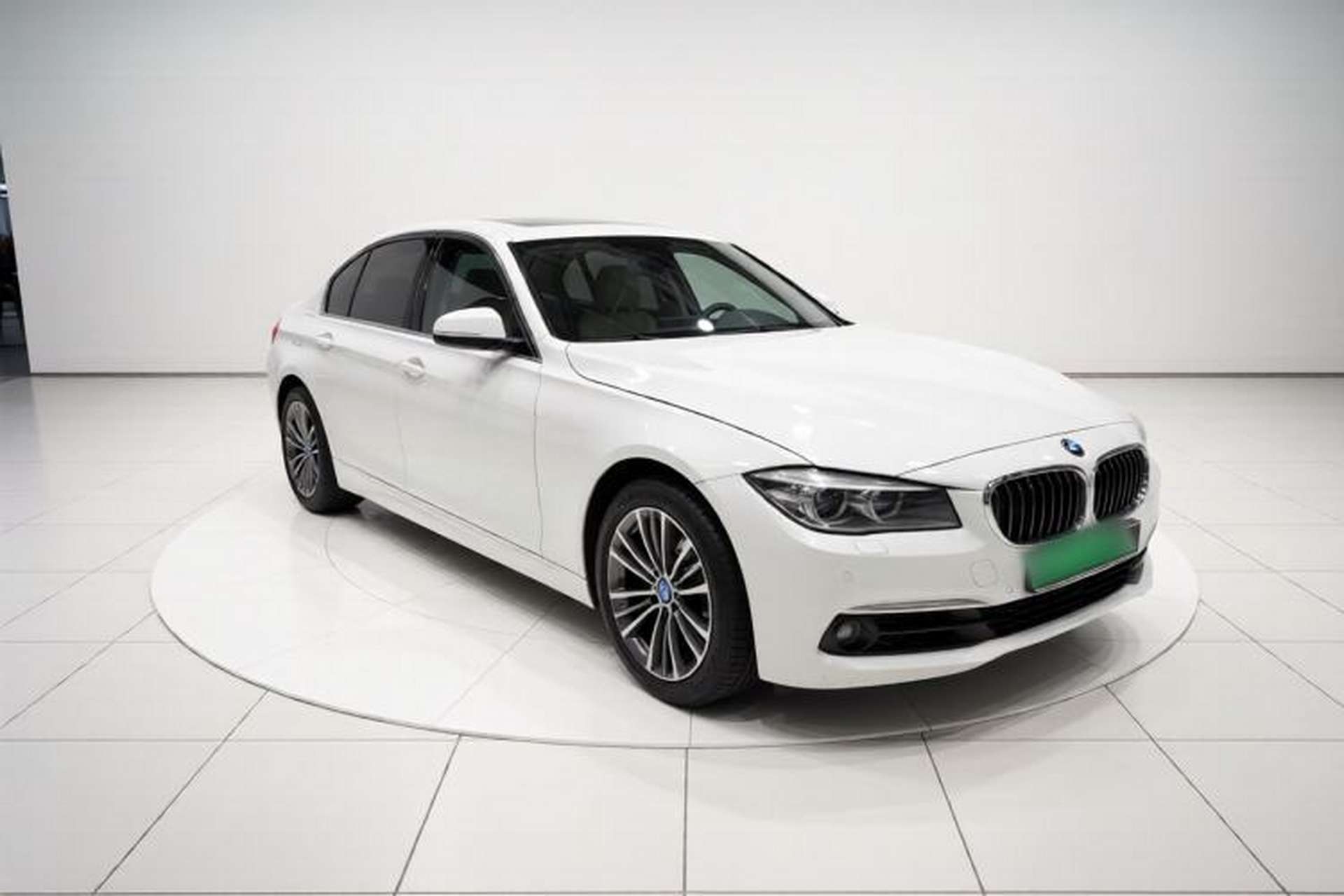 Used BMW 3 Series 2015 320Li Luxury Edition Fashion Model Exterior 2