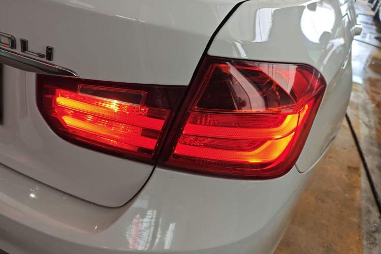 Used BMW 3 Series 2015 320Li Fashion Model Exterior 3