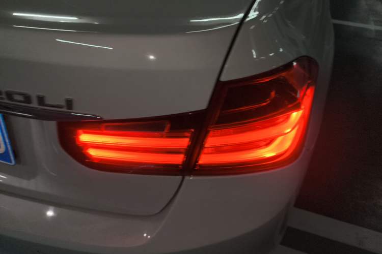 Used BMW 3 Series 2015 320Li Luxury Edition Fashion Model Exterior 3