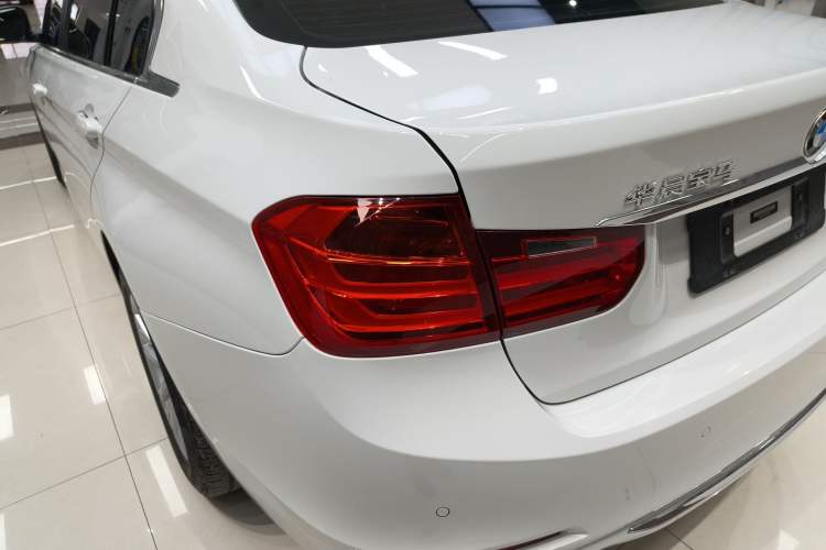 Used BMW 3 Series 2015 320Li Luxury Edition Fashion Model Exterior 3