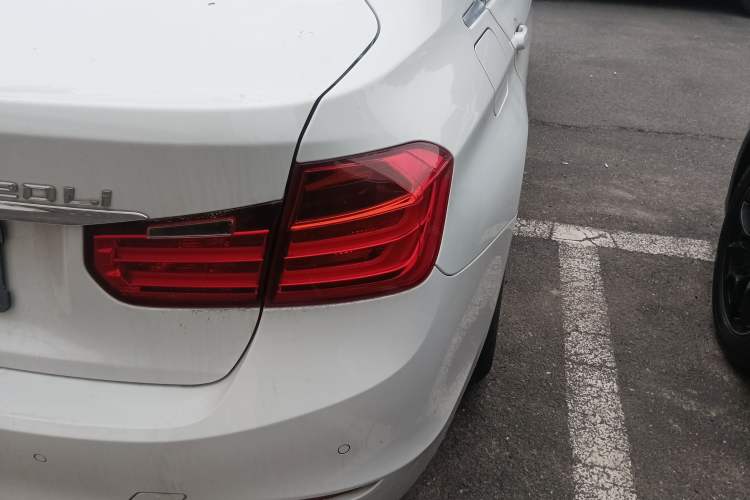 Used BMW 3 Series 2015 320Li Luxury Edition Fashion Model Exterior 3