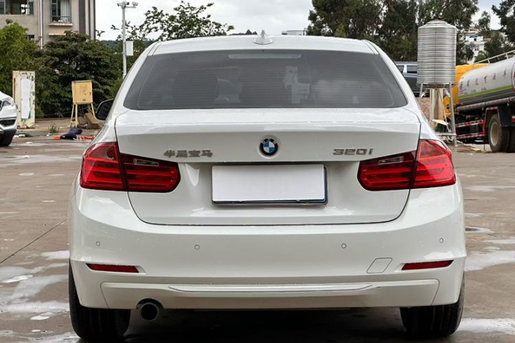 Used BMW 3 Series 2015 320i Fashion Model Exterior 3
