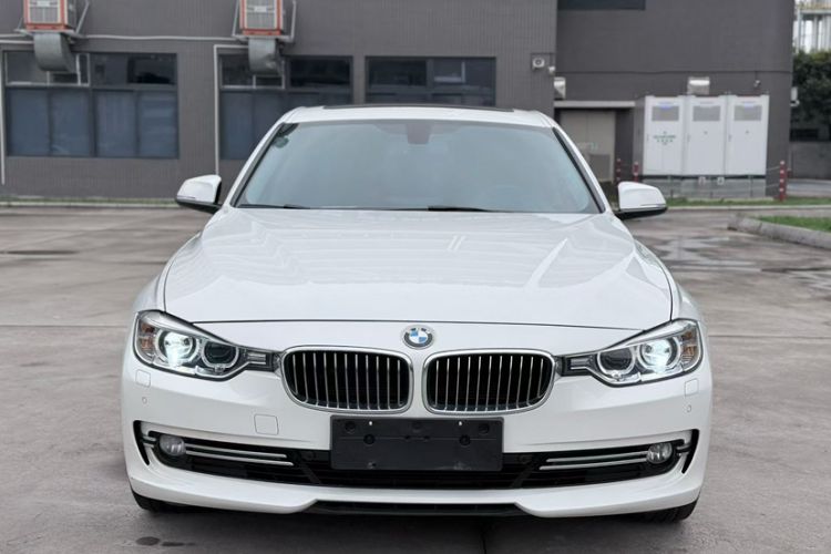 Used BMW 3 Series 2015 320Li Luxury Design Package Premium Edition Exterior 3