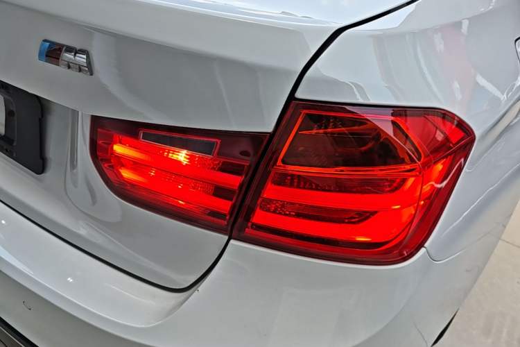 Used BMW 3 Series 2015 316i Sport Design Package Exterior 3