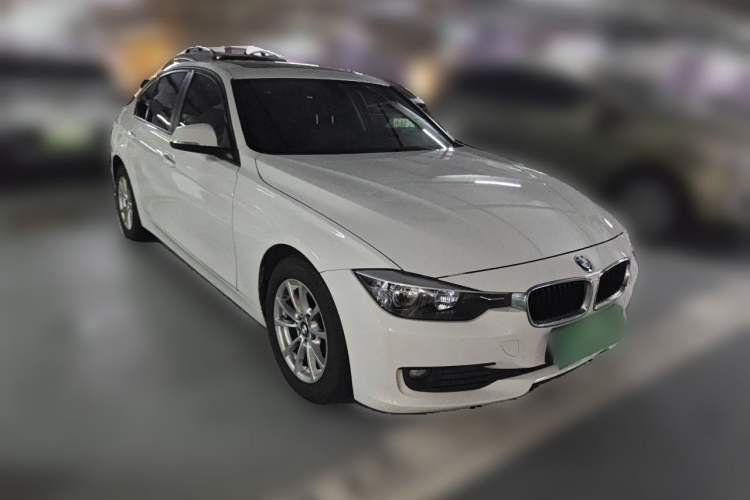Used BMW 3 Series 2015 316i Active Edition Exterior 4
