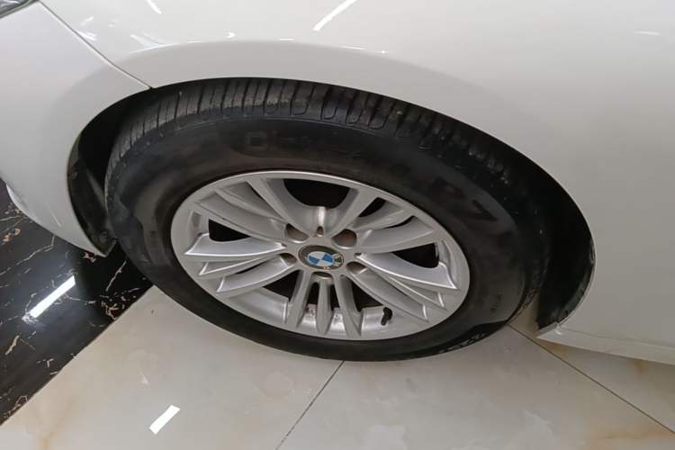 Used BMW 3 Series 2015 320Li Fashion Model Exterior 4