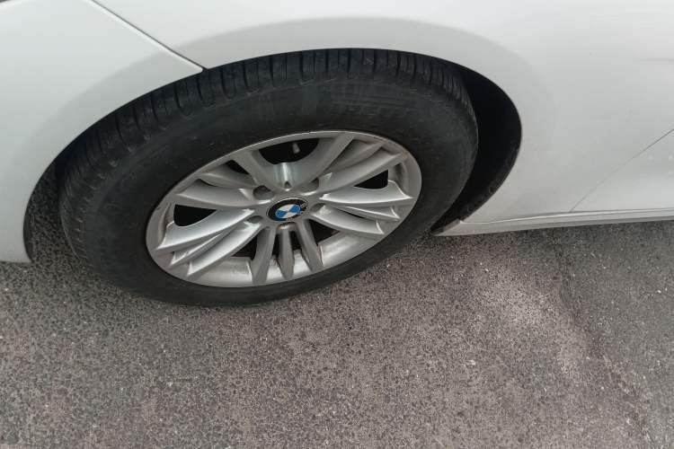 Used BMW 3 Series 2015 320Li Luxury Edition Fashion Model Exterior 4