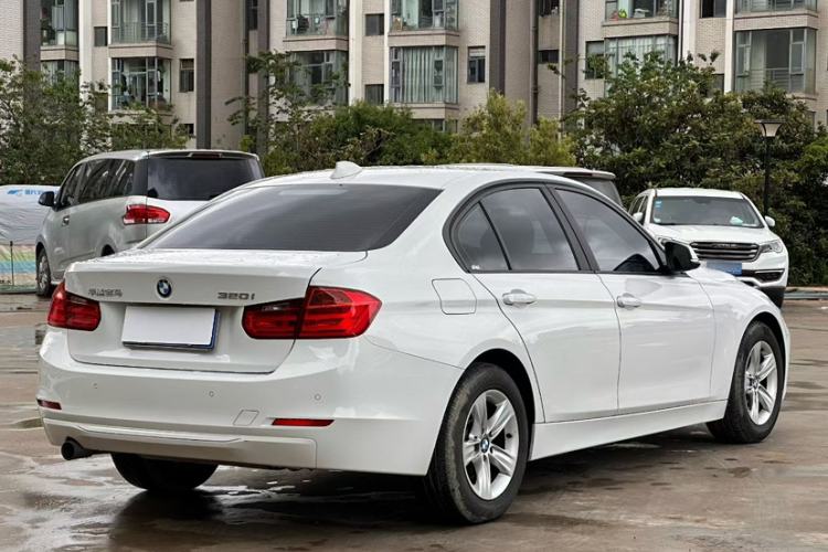 Used BMW 3 Series 2015 320i Fashion Model Exterior 4