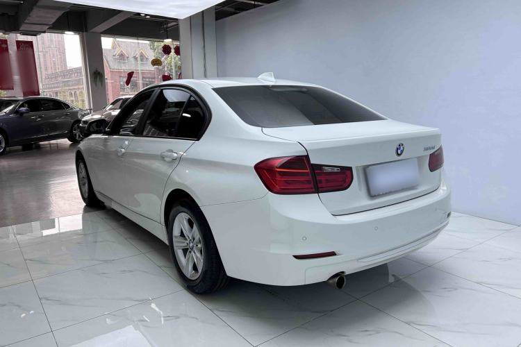 Used BMW 3 Series 2015 320i Fashion Model Exterior 4