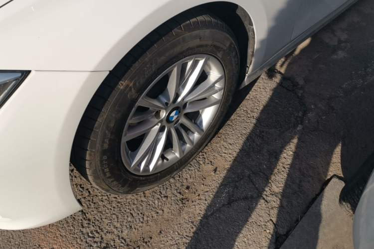 Used BMW 3 Series 2015 320Li Luxury Edition Fashion Model Exterior 4
