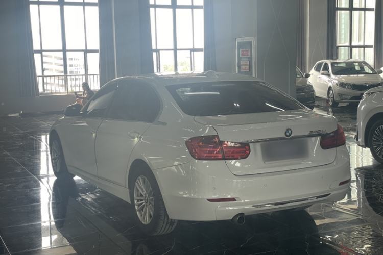 Used BMW 3 Series 2015 320Li Luxury Edition Fashion Model Exterior 4