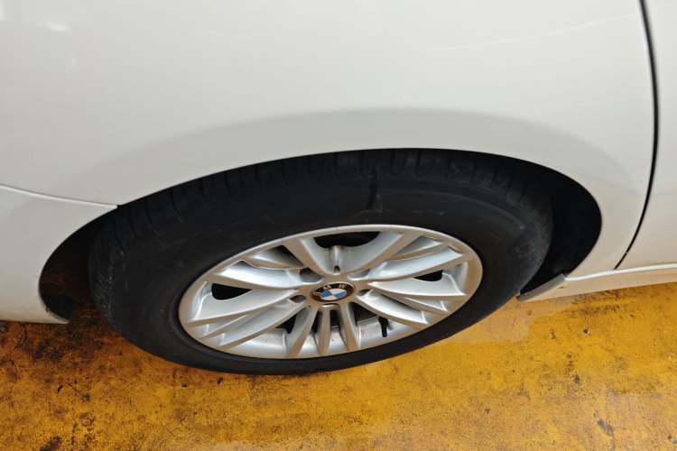 Used BMW 3 Series 2015 320Li Fashion Model Exterior 5