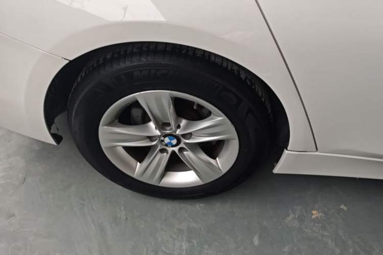 Used BMW 3 Series 2015 320i Fashion Model Exterior 5