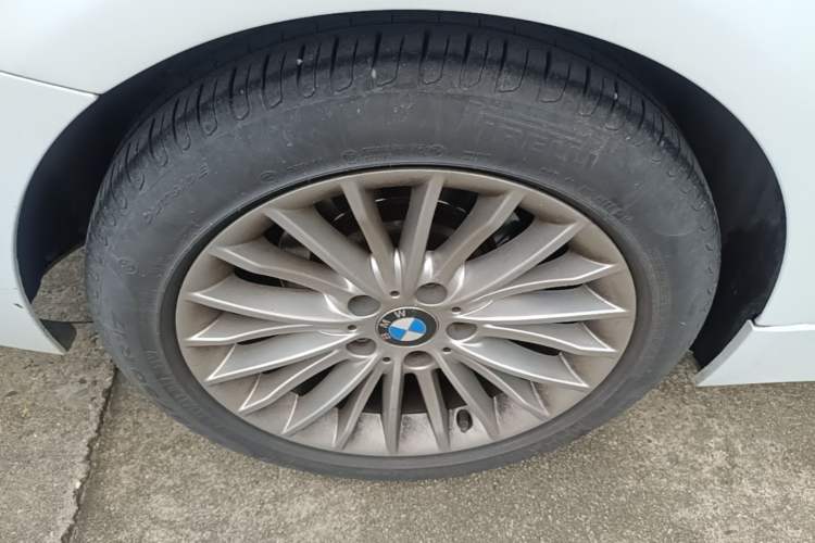 Used BMW 3 Series 2015 320Li Luxury Design Package Exterior 5