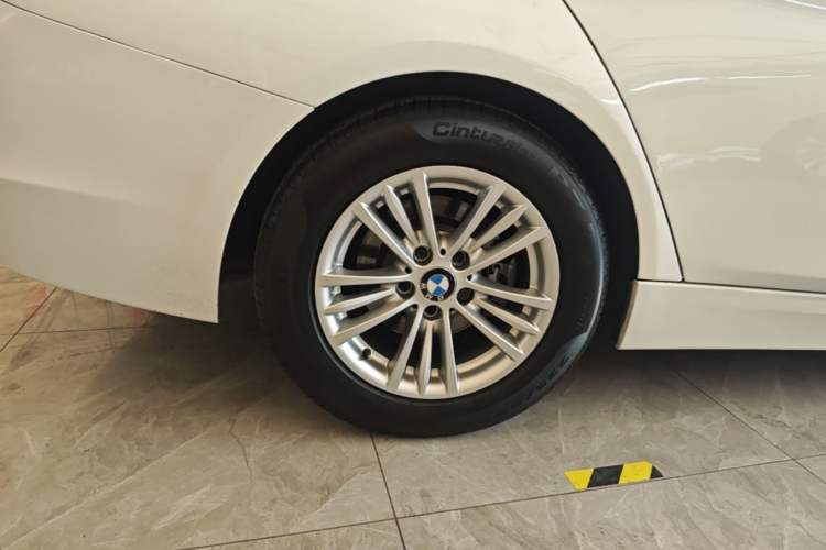 Used BMW 3 Series 2015 320Li Fashion Model Exterior 5