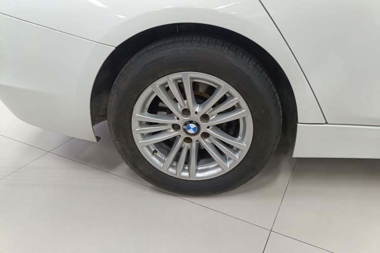 Used BMW 3 Series 2015 320Li Luxury Edition Fashion Model Exterior 5