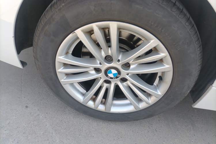 Used BMW 3 Series 2015 316Li Fashion Model Exterior 5
