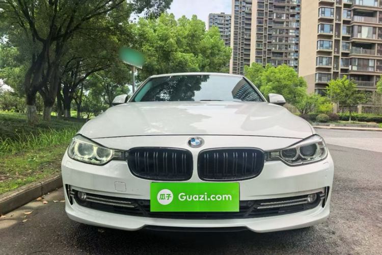 Used BMW 3 Series 2015 320Li Luxury Design Package Exterior 9