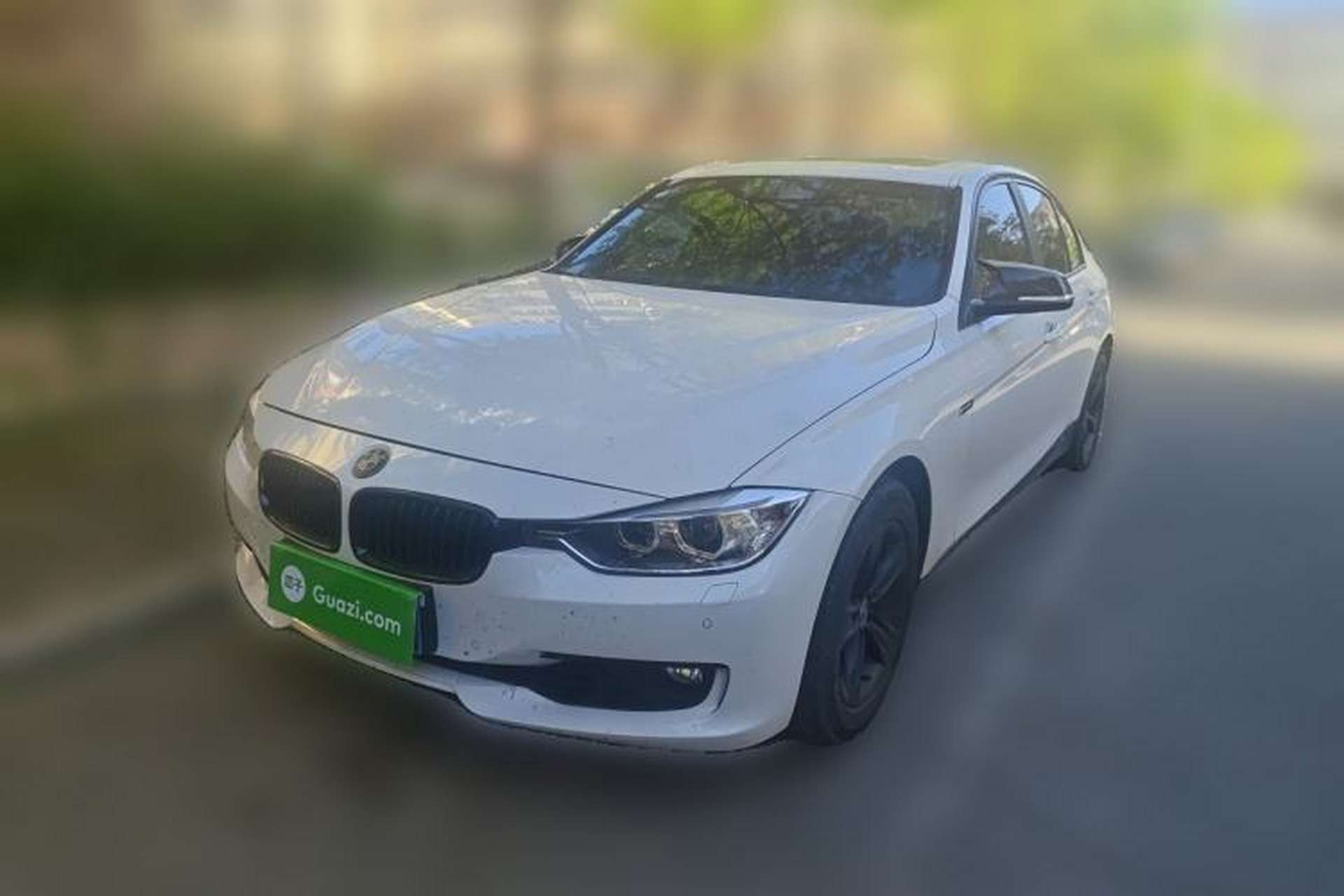 Used BMW 3 Series 2015 320i Luxury Line Stylish Edition Front Left 45 Deg