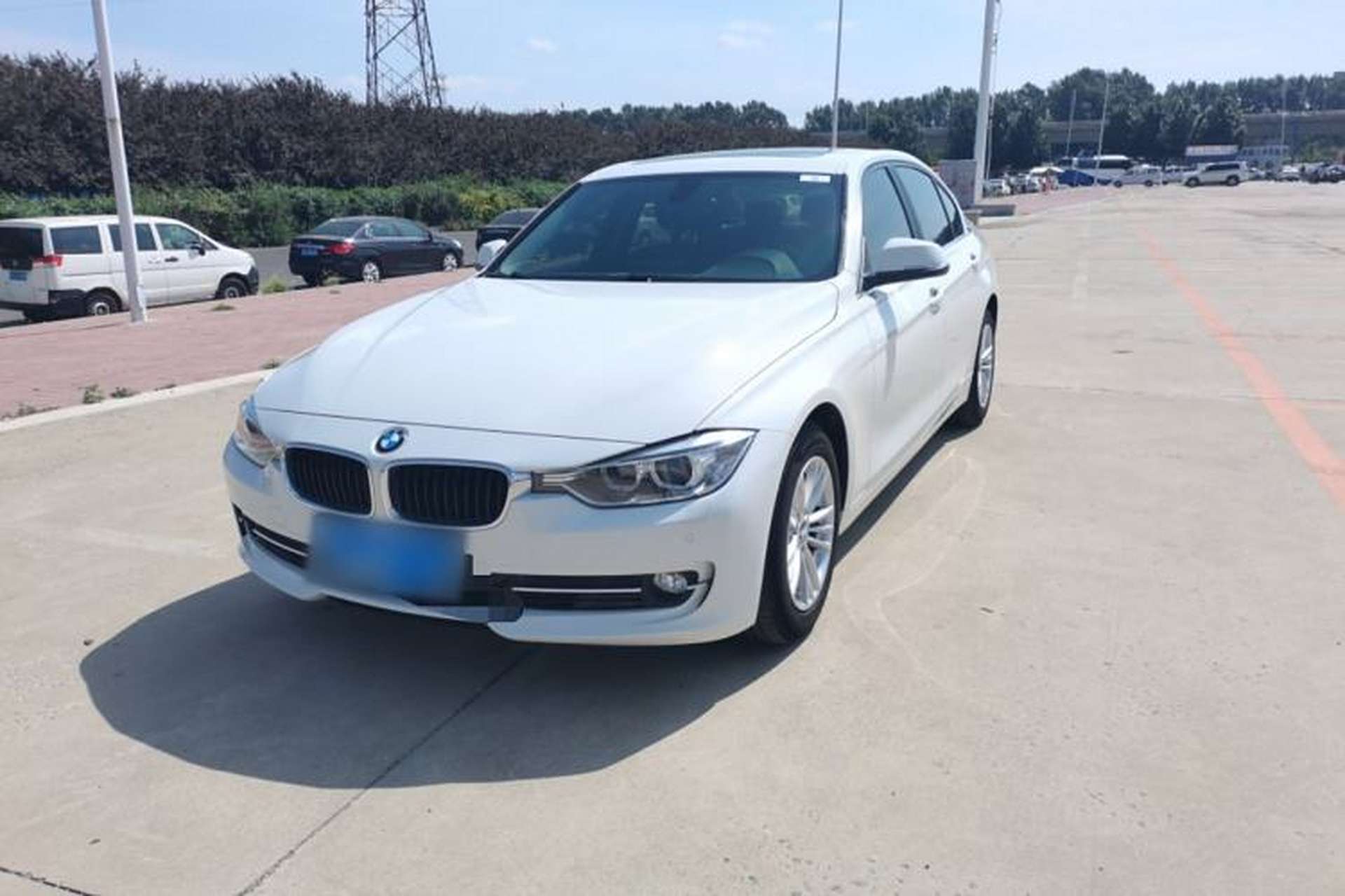 Used BMW 3 Series 2015 316Li Fashion Model Front Left 45 Deg
