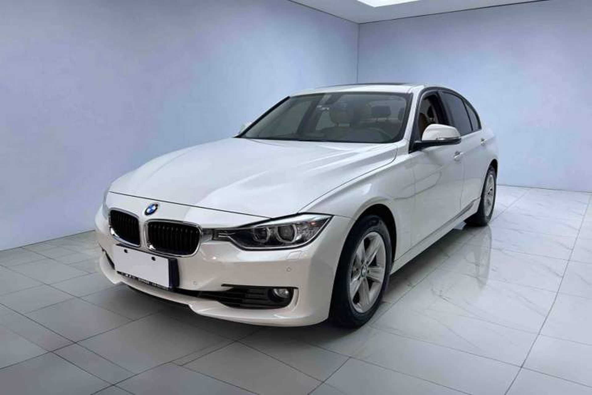 Used BMW 3 Series 2015 320i Fashion Model Front Left 45 Deg