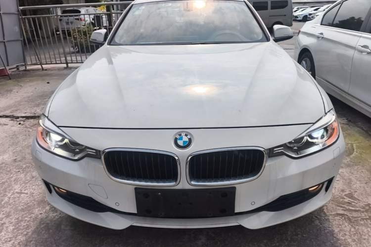 Used BMW 3 Series 2015 320i Luxury Line Stylish Edition Front