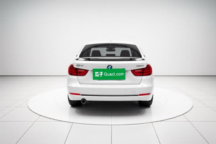 Used BMW 3 Series 2015 320i Sport Design Package Front