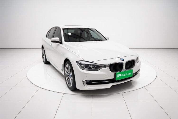 Used BMW 3 Series 2015 320Li Luxury Design Package Premium Edition Front Right 45 Deg