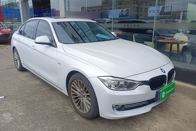 Used BMW 3 Series 2015 320Li Luxury Design Package Front Right 45 Deg