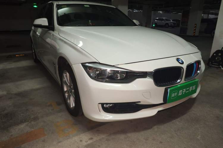 Used BMW 3 Series 2015 316i Active Edition Front Right 45 Deg