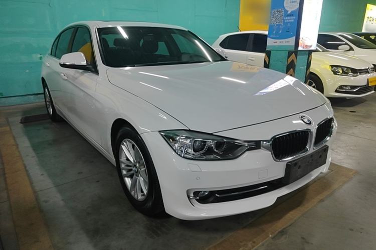 Used BMW 3 Series 2015 320Li Fashion Model Front Right 45 Deg