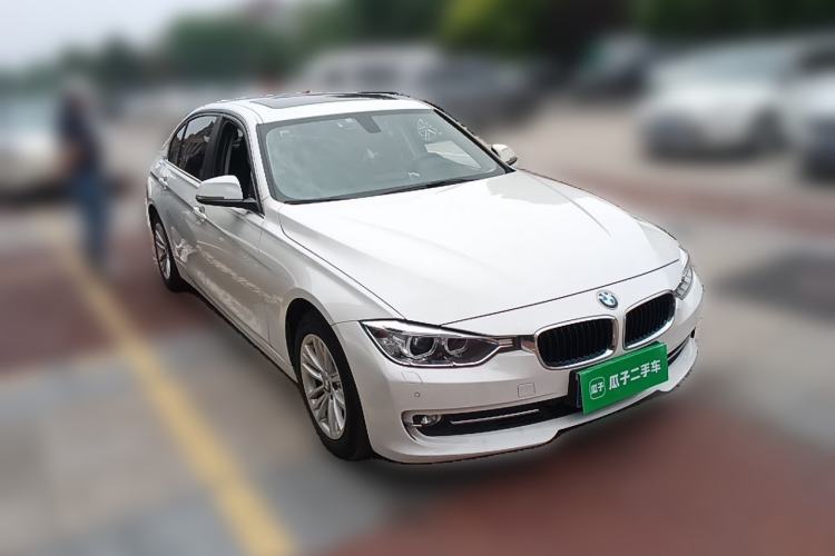 Used BMW 3 Series 2015 316Li Fashion Model Front Right 45 Deg