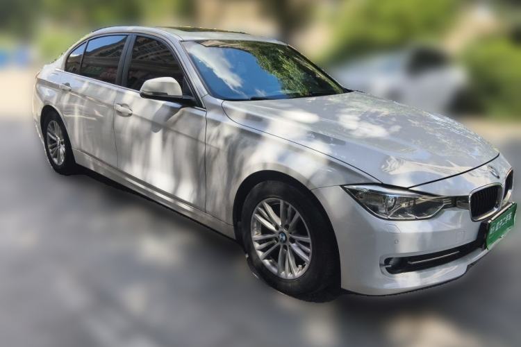 Used BMW 3 Series 2015 320Li Fashion Model Front Right 45 Deg