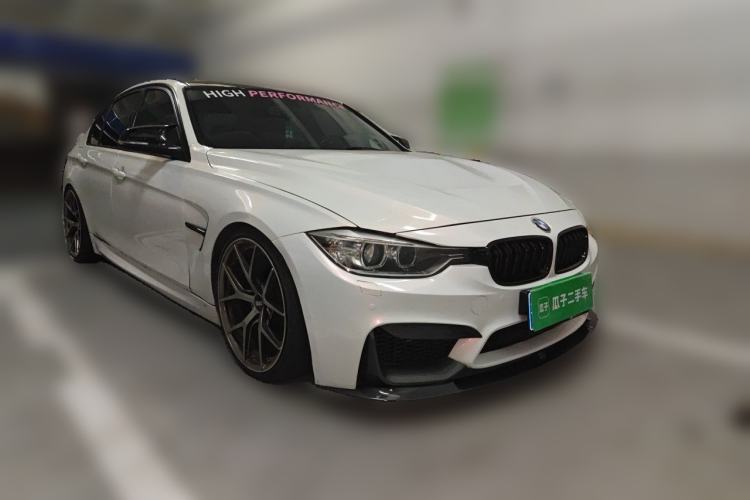 Used BMW 3 Series 2015 320i Luxury Line Stylish Edition Front Right 45 Deg