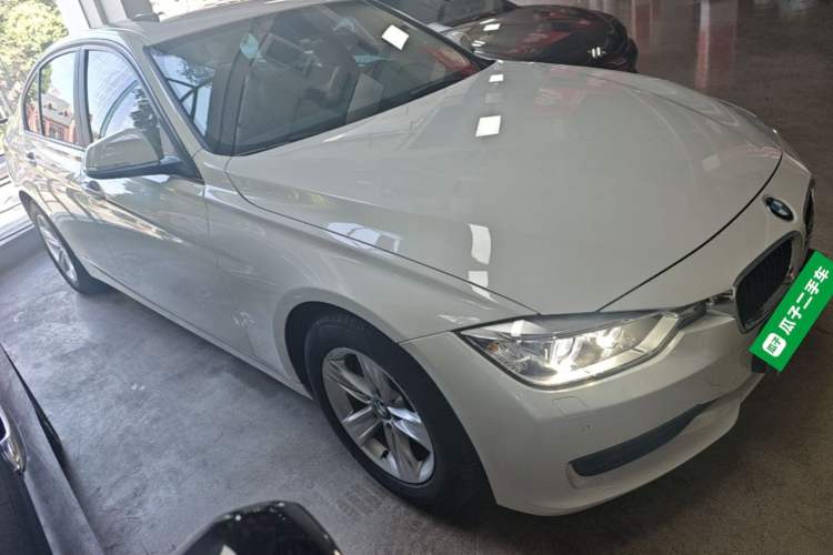 Used BMW 3 Series 2015 320i Fashion Model Front Right 45 Deg