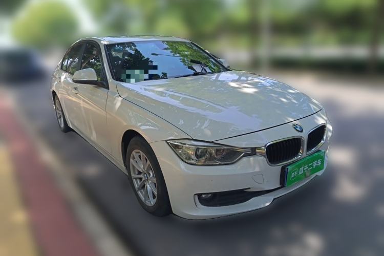 Used BMW 3 Series 2015 316i Active Edition Front Right 45 Deg