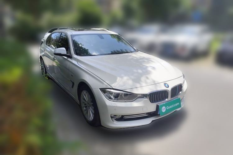 Used BMW 3 Series 2015 320Li Luxury Design Package Front Right 45 Deg