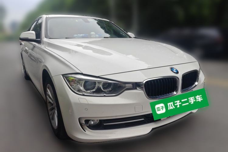 Used BMW 3 Series 2015 316Li Fashion Model Front Right 45 Deg