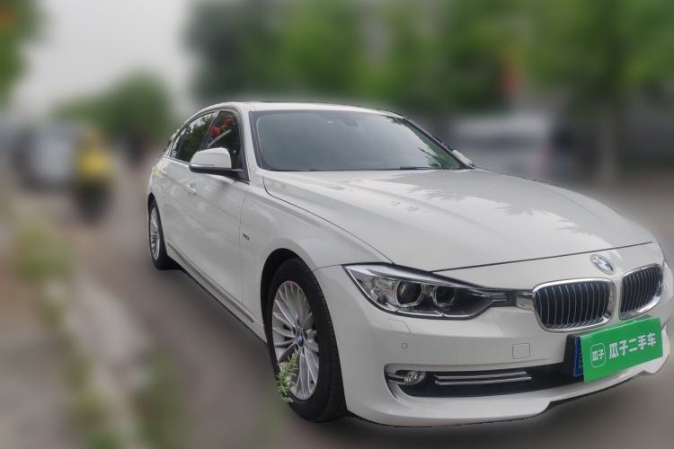 Used BMW 3 Series 2015 328Li Luxury Design Package Front Right 45 Deg