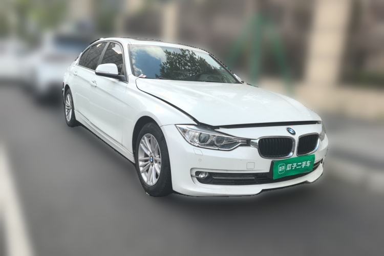 Used BMW 3 Series 2015 316Li Fashion Model Front Right 45 Deg