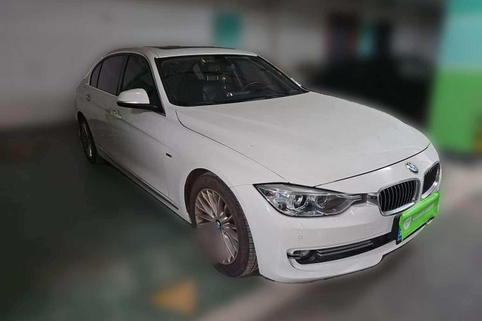 Used BMW 3 Series 2015 320Li Luxury Design Package Front Right 45 Deg
