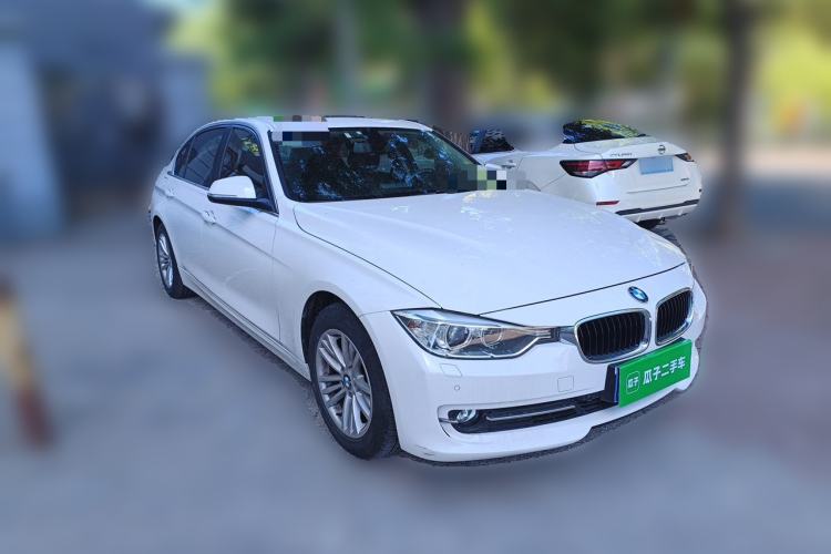 Used BMW 3 Series 2015 316Li Fashion Model Front Right 45 Deg