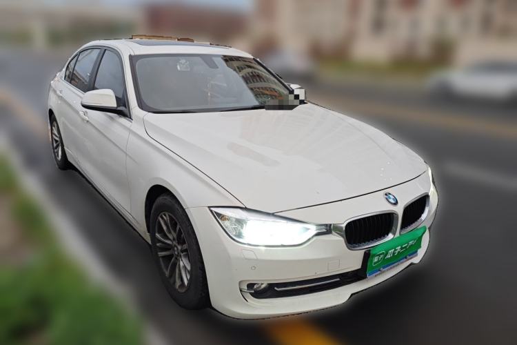 Used BMW 3 Series 2015 320Li Fashion Model Front Right 45 Deg