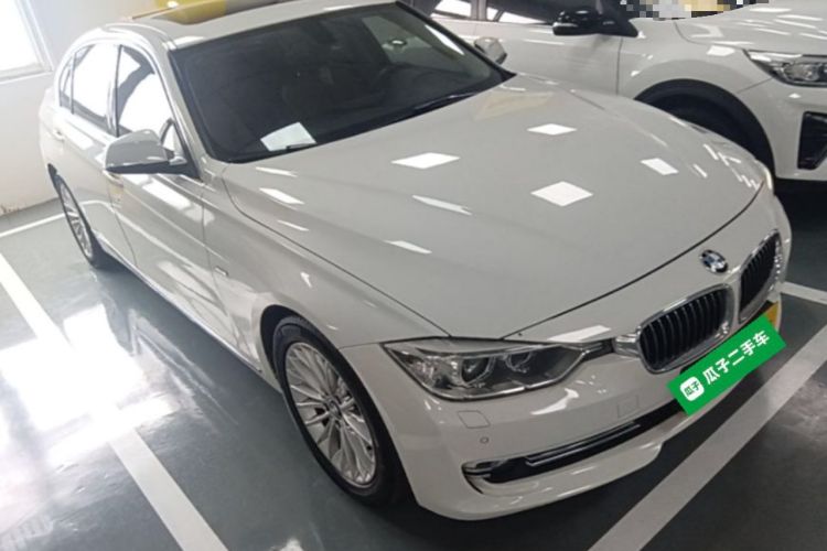 Used BMW 3 Series 2015 320Li Luxury Design Package Premium Edition Front Right 45 Deg