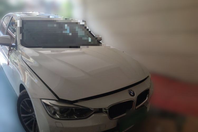 Used BMW 3 Series 2015 316Li Fashion Model Front Right 45 Deg
