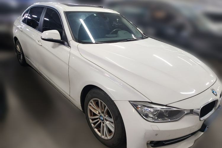 Used BMW 3 Series 2015 316Li Fashion Model Front Right 45 Deg
