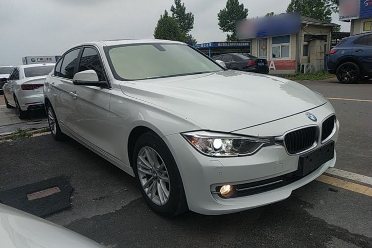 Used BMW 3 Series 2015 316Li Fashion Model Front Right 45 Deg