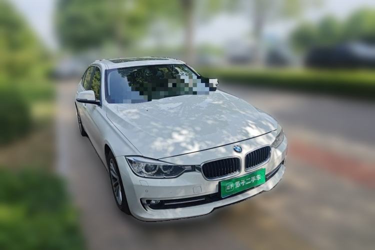 Used BMW 3 Series 2015 316Li Fashion Model Front Right 45 Deg