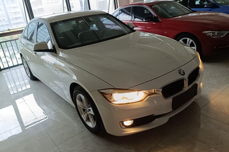 Used BMW 3 Series 2015 320i Active Edition Front Right 45 Deg